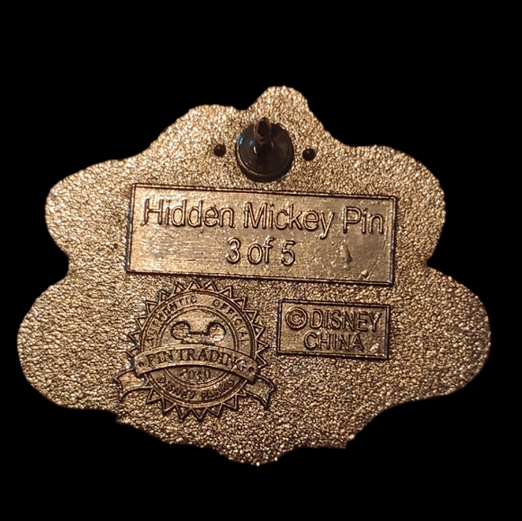 Disney hidden mickey series 2010 beach club trading pin - Picture 2 of 2